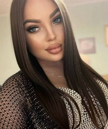 В моем арсенале есть широкий спектр услуг, которые позволят тебе расслабиться и насладиться каждой минутой нашей встречи. Мои мягкие руки и прекрасное тело помогут тебе окунуться в мир блаженства.
Я профессионалка своего дела и гарантирую абсолютную конфиденциальность и безопасность. Некоторые из моих услуг включают классический и эротический массаж, оральный и классический секс, ролевые игры и фантазии.
У меня есть множество положительных отзывов от довольных клиентов, которые приходят ко мне снова и снова. Только для тебя я могу поделиться моими фотографиями, чтобы ты убедился, насколько я привлекательна и сексуальна.
Я живу в Москве и готова принять тебя в своей уютной и роскошной квартире, где ты сможешь отдохнуть и насладиться моим обществом. Жду твоего звонка, чтобы начать нашу волшебную встречу. 💋🌟🔥 830, 23 года