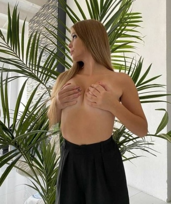 Жгучая красотка с великолепной грудью приглашает в гости мужчину, жаждущего наслаждения и страсти. Буду нежной и страстной любовницей, исполню ваши самые сокровенные желания. 1583, 24 года